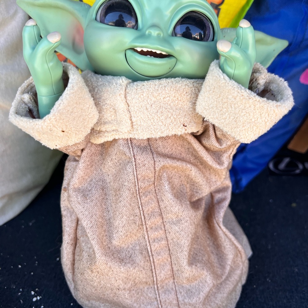Star Wars Green and Tan Action Figure